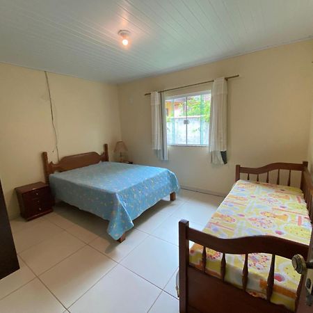 Lumiar Casa Solar Churrasqueira Com 3 Quartos Sendo Um Suite Arejada, Jardim A 700M Do Centro Ngoại thất bức ảnh